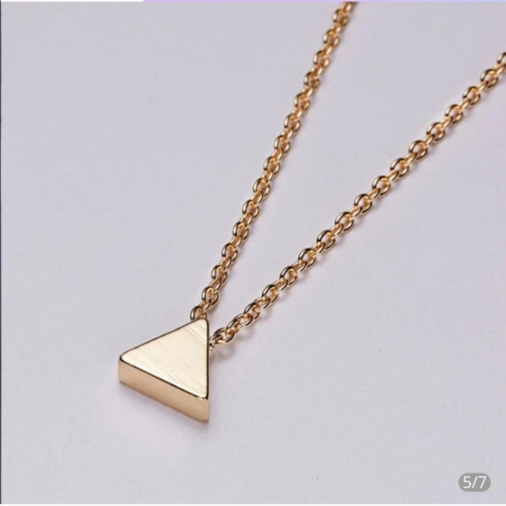 New Simple Triangle Pendant Necklace - Picture 1 of 7